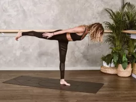 Consejos para limpiar y mantener tu esterilla de yoga en perfecto estado.