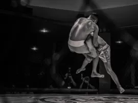 Orígenes del Muay Thai: Descubre la historia detrás de esta disciplina.