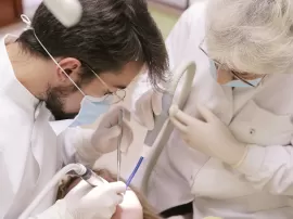 Descubre el sueldo promedio de un higienista dental en España