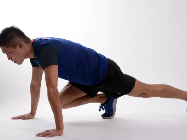 jalon al pecho agarre cerrado